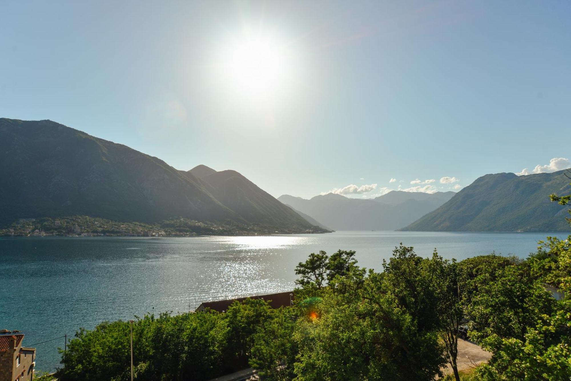 Sea View Apartment For 4 Kotor Zewnętrze zdjęcie