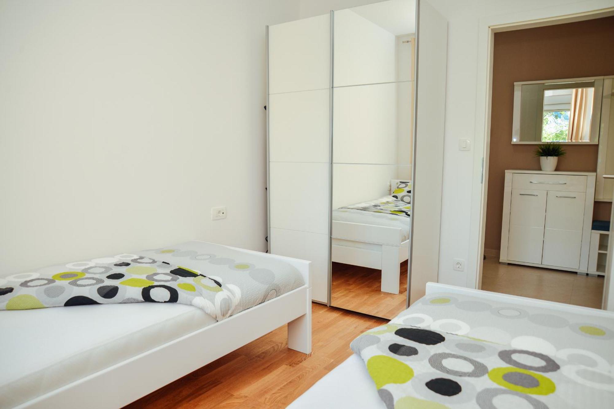 Sea View Apartment For 4 Kotor Zewnętrze zdjęcie